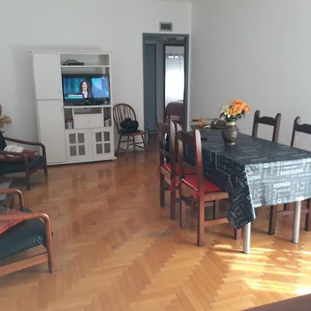 דירות בואנוס איירס Apartamento Lautaro מראה חיצוני תמונה
